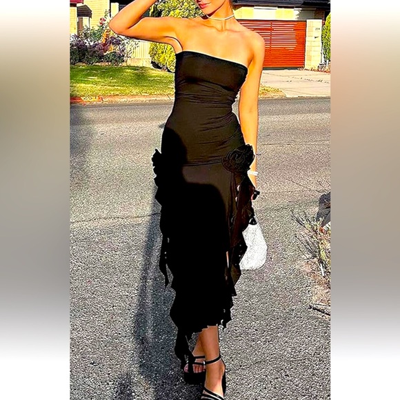 Miss Lola Dresses & Skirts - Miss Lola fringe black dress 🖤